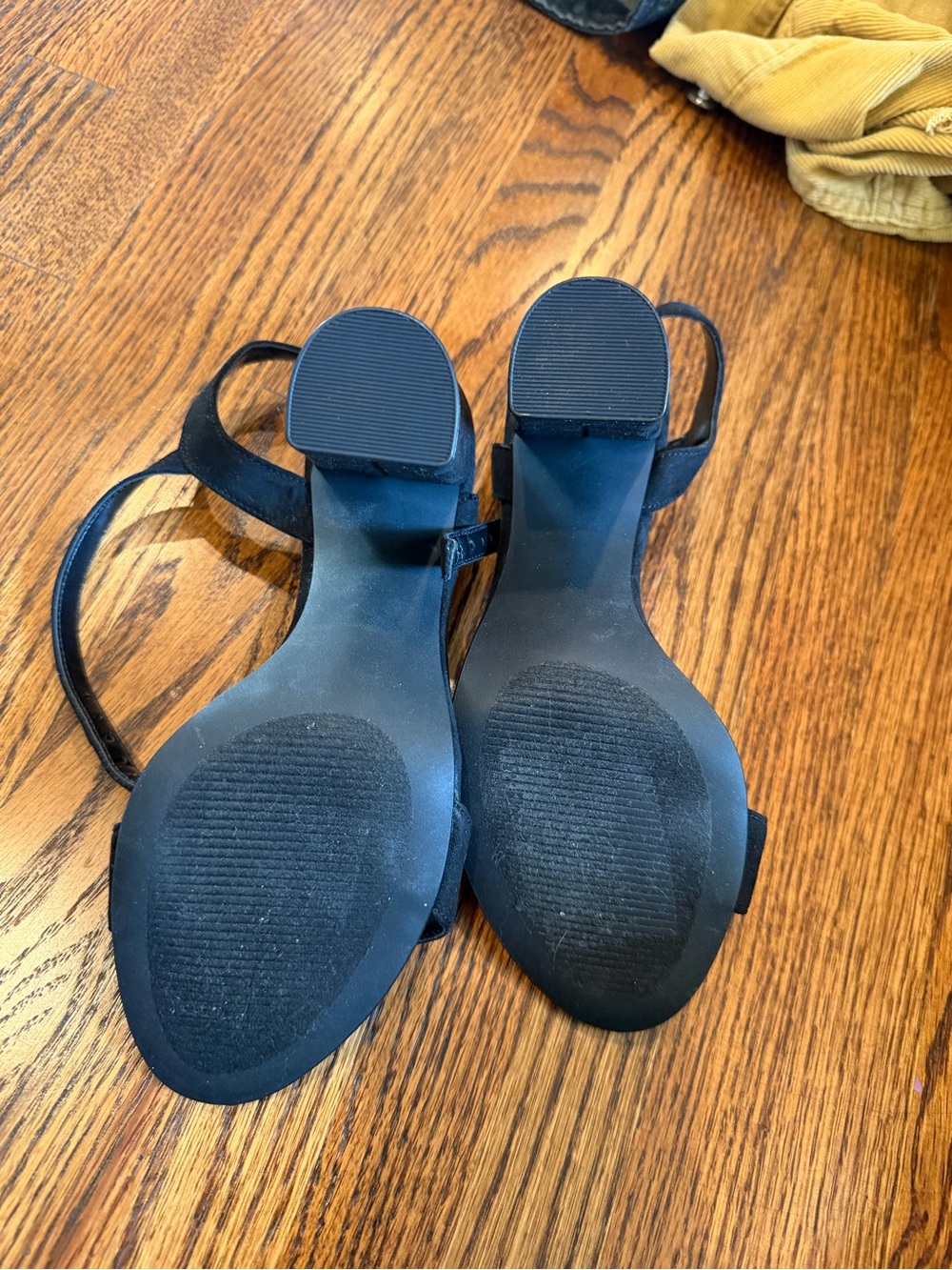 Abound Black Strappy Block Heel Sandals - Picture 4 of 4